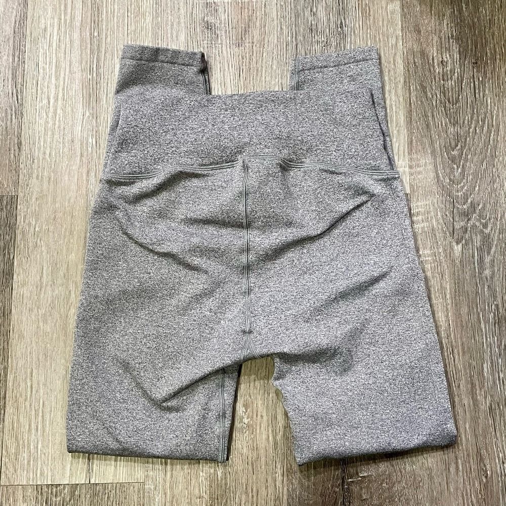 Good American Seamless Leggings in Heather Gray - Size: 2/3 - Picture 12 of 13